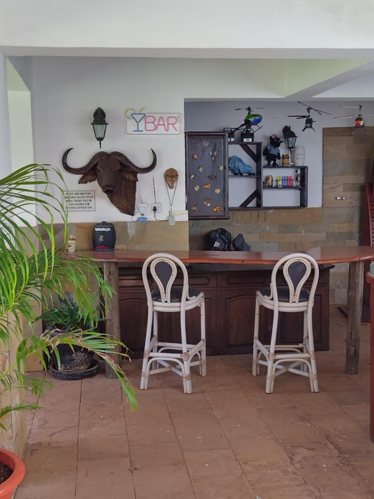 Florances Rest House ไนโรบี ภายนอก รูปภาพ