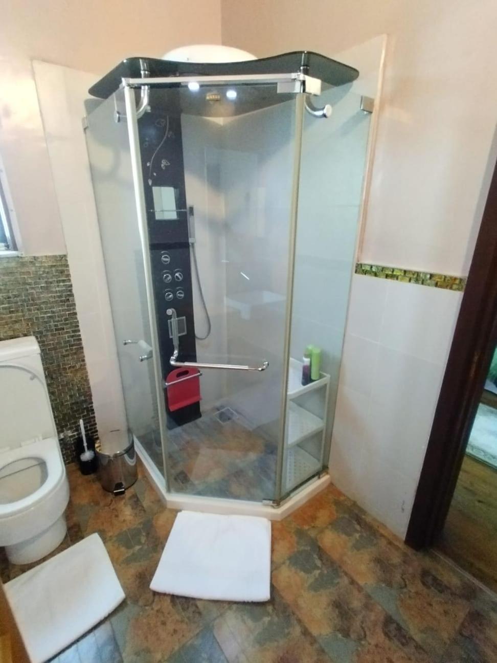 Florances Rest House ไนโรบี ภายนอก รูปภาพ